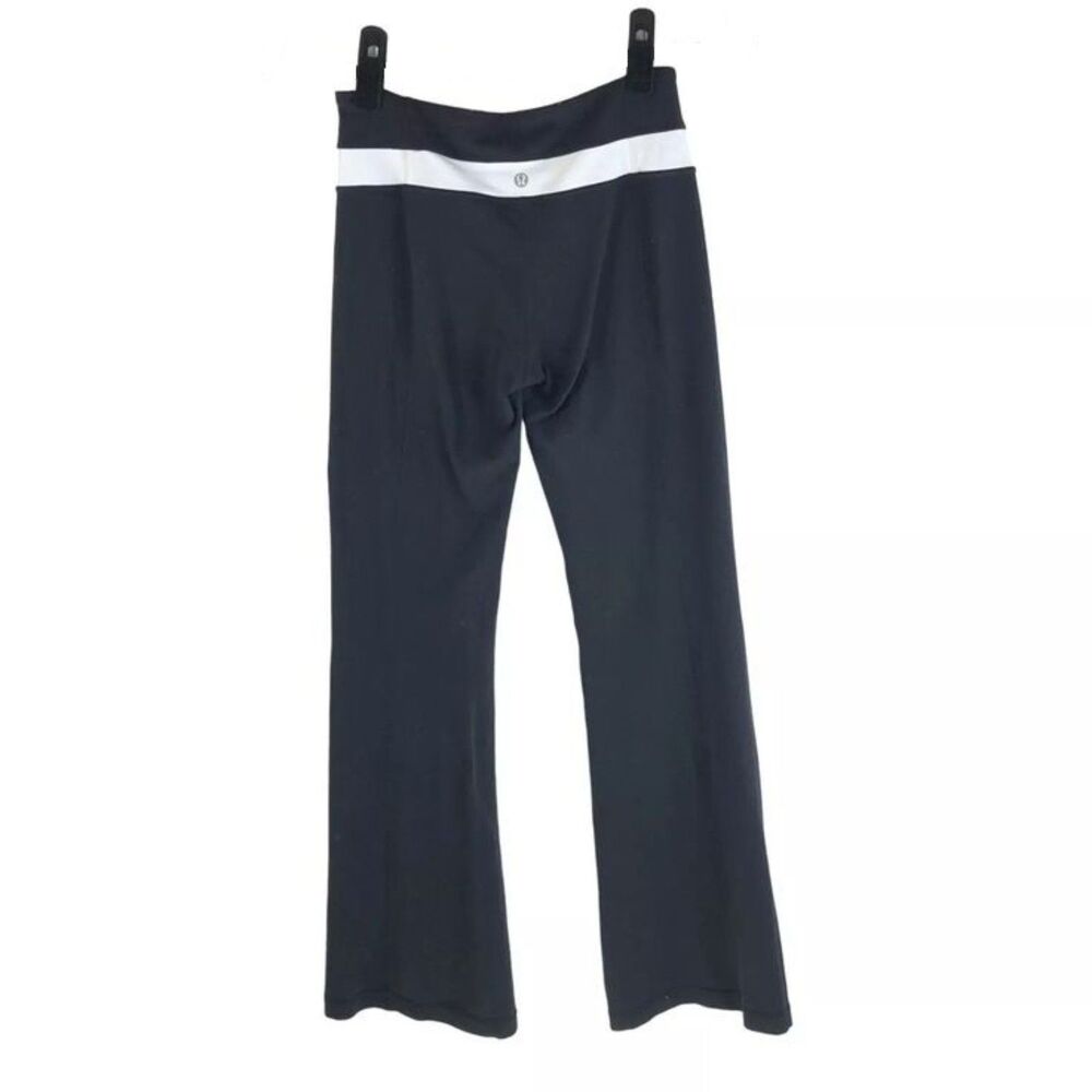 LULULEMON Groove Pant Boot Cut Black and White Flare Leggings Womens Size 4 - Picture 2 of 10